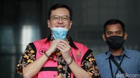 Benny Tjokro yang tengah menjadi terdakwa dalam kasus korupsi pengelolaan keuangan dan dana investasi PT Asuransi Jiwasraya kembali diperiksa penyidik terkait tersangka baru dalam kasus yang sama.   
