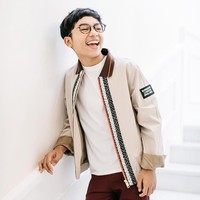 “Pertama kali suka nyanyi dari kecil tapi orang tua yang di sana enggak tahu kalau bisa nyanyi, waktu masih umur empat tahun. Cuma nyanyi di sawah mancing belut,” tutur Betrand Peto. Foto: Instagram @ruben_onsu