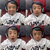 Penyanyi Betrand Peto sebelumnya pernah mengungkapkan kehidupannya sebelum diangkat anak oleh Sarwendah dan Ruben Onsu. Diketahui setelah hidup bersama keluarga Onsu, kini kehidupan Betrand Peto pun berubah. Foto: Instagram @betrandpetoputraonsu