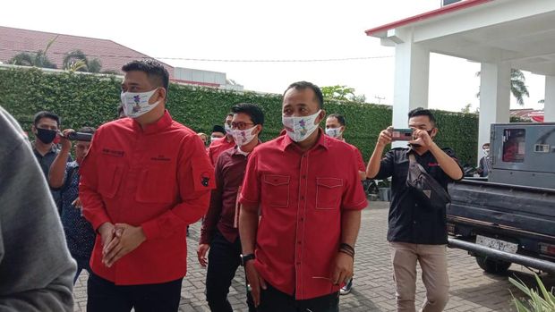 Bobby Nasution dan Aulia Rachman di Kantor PDIP Sumut (Ahmad Arfah-detikcom)
