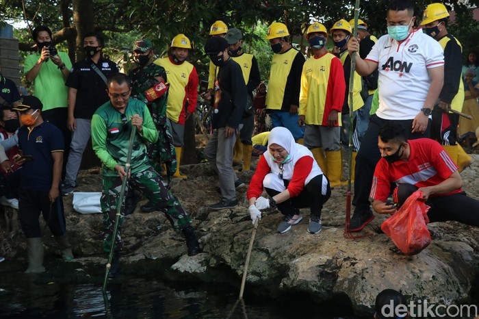 Bupati Bojonegoro Anna Muawanah