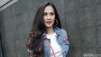 Diah Permatasari merupakan model pada era 1990-an. Ia juga dikenal bintang Si Manis Jembatan Ancol. Foto: Palevi/detikHOT