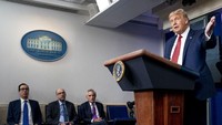 Trump mengatakan tembakan itu dilakukan oleh penegak hukum. Selain itu, dia yakin orang yang ditembak itu bersenjata. AP Photo/Andrew Harnik.