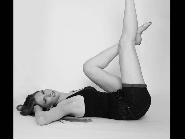 9 Foto Model Cantik dengan Tinggi 193 Cm, Saking Tingginya Susah Cari Kerja