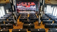 Fashion Hotel Legian merupakan hotel bertipe MICE dan luxury. Lokasinya ada di jantung Legian.