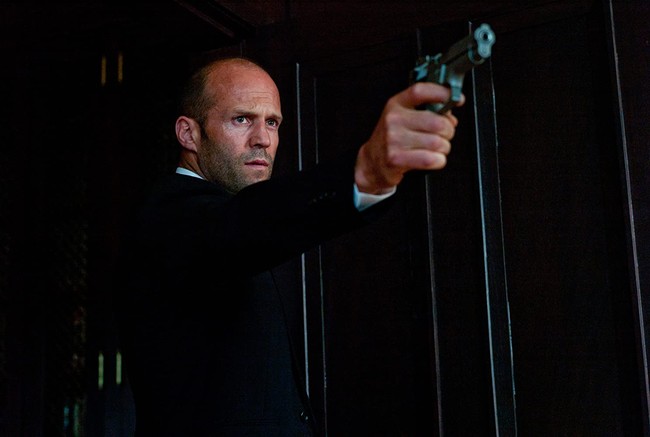 Tempat ketiga ada Jason Statham. Ia mendapatkan raihan sebanyak 7,4 juta. Foto: Dok. Incentive Filmed Entertainment via IMDb