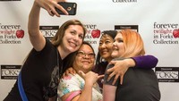 Bahkan, para fans sampai rela datang ke acara tahunan Forever Twilight di Forks Festival. Menurut Kepala Chamber of Commerce Forks, Lissy Andros, acara itu tak ubahnya ziarah rutin di kalangan para fans (CNN)