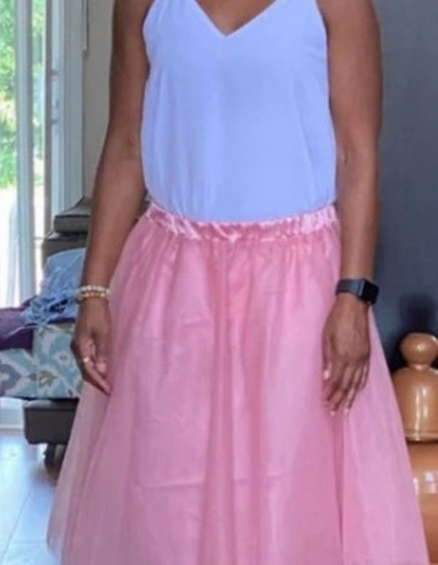 Gaun yang diejek netizen.