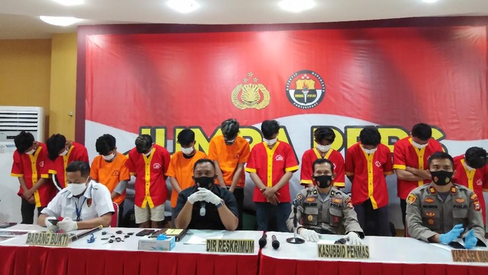 Polisi tangkap 17 anggota geng motor di Makassar, Sulawesi Selatan.