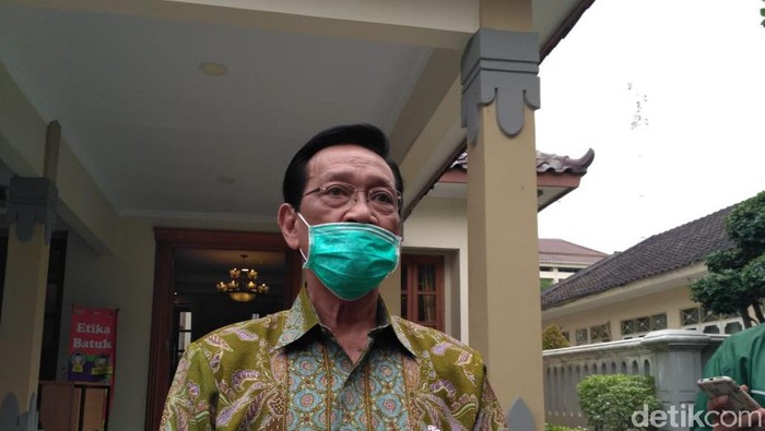 Gubernur DIY Sri Sultan Hamengku Buwono (HB) X