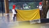 Selain latihan fisik, para Paskibraka juga diberi pendalaman materi yang diberikan secara online. Pemberian pendalaman materi dilakukan untuk menguatkan wawasan para anggota Paskibraka.
