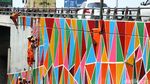 Cat Warna-warni Percantik Jembatan Layang Tol Tomang