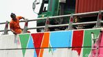 Cat Warna-warni Percantik Jembatan Layang Tol Tomang