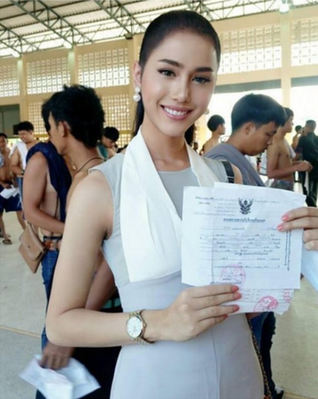 Setiap tahunnya Kerajaan Thailand mewajibkan pria yang sudah berusia 21 tahun untuk menjalani wajib militer. Tiap tahunnya juga, ada ratusan anak muda yang mendaftar. Foto: Dok. Elite Readers