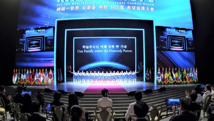 Melihat KTT Daring Virtual Rally of Hope Universal Peace Federation (UPF) menggelar acara KTT Daring Virtual yang dihadiri lebih dari 120 negara di seluruh dunia. Organisasi apa sih ini?