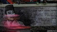 Teks Proklamasi juga digambar dengan sangat jelas.  