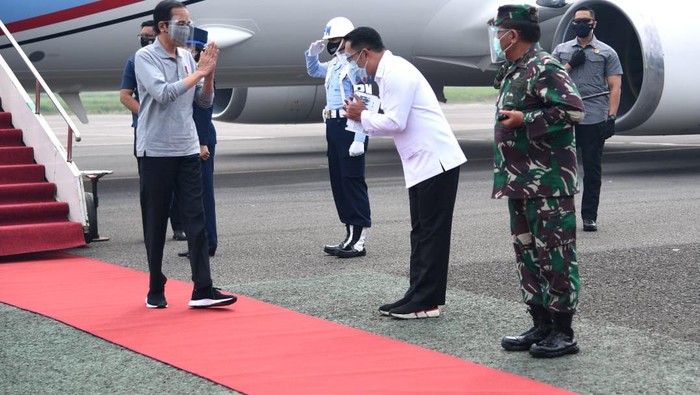 RK saat menyambut kedatangan Jokowi di Jabar (Foto Biro Pers Sekretariat Presiden)