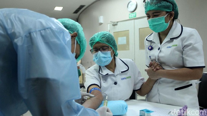 Selain Rapid Test dan Swab, Apa Itu Tes Serologi? Tes serologi merupakan pemeriksaan untuk mengetahui antibodi dalam darah. Tes ini diketahui dapat menjadi acuan untuk deteksi awal indikasi infeksi virus Corona