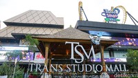Kini jam operasi Trans Studio Mall Bali lebih singkat, yakni dari pukul  jam 10.00-22.00 di hari libur dan pukul 10.30-20.30 di hari biasa. Pusat perbelanjaan ini masih menutup taman rekreasi indoor-nya.
