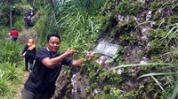Selain Watu Ambeng, jalur trek juga terdapat di Watu Kendil dan Watu Tumpeng. Jalurnya tak kalah menantang. (Eko Susanto/detikcom)