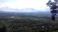 Dari lokasi ini, bisa dinikmati sejumlah gunung sekaligus, di antaranya, Gunung Merapi, Gunung Merbabu, dab puncak Tidar. Keren kan? (Eko Susanto/detikcom)