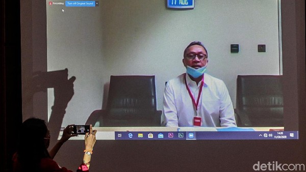 Zulkifli Hasan Bersaksi di Sidang Korupsi Alih Fungsi Hutan