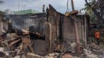 Bukti Panasnya Kebakaran Duri Tambora, Tiang Listrik Bengkok