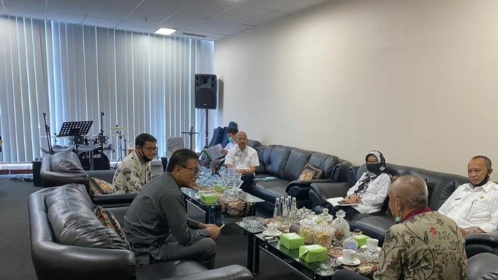 Bupati Ciamis Herdiat Sunarya bertemu dengan pihak Kemendagri.