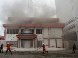 Gegara Kebakaran, Layanan Telkomsel di Sumatera Terganggu