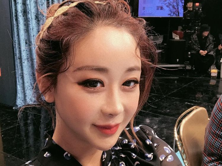 Potret Mantan Miss Korea yang Punya Suami 18 Tahun Lebih Muda