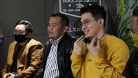 Hari ini, Rabu (12/8/2020), Irwansyah langsung menggelar konferensi pers setelah Surat Perintah Penghentian Penyidikan (SP3) diterimanya. Foto: Palevi/detikHOT