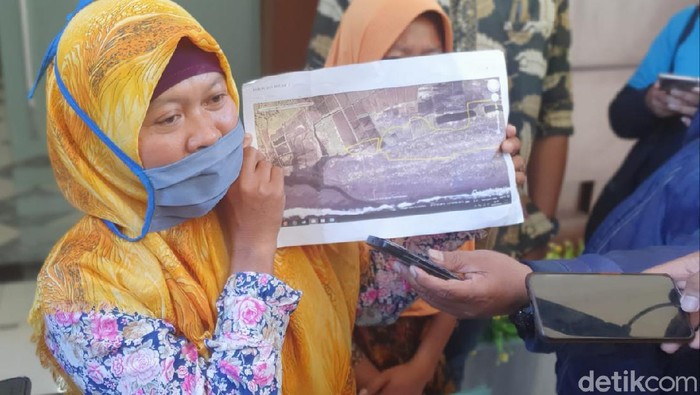 Istri dan Anak Mendiang Salim Kancil Diperiksa Polda Jatim