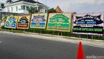 Karangan Bunga Hiasi Rumah Duka Staf KPU Yahukimo yang Dibunuh OTK