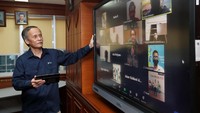 Kelas ini merupakan salah satu dari rangkaian acara IoT Makers Creation 2020 dengan tema IoT for Resilience in The Face of Pandemics yang terdiri dari pelatihan, konsultasi, dan kompetisi. Foto: dok. Kemenkominfo