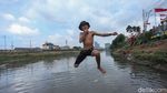 Melihat Aksi Para Penakluk Ciliwung
