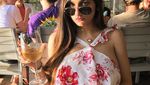 Mantan Bintang Film Dewasa Mia Khalifa Doyan Banget Kepiting dan Burger