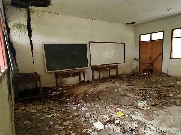Miris! SD di Ciamis Ini Rusak Sejak 5 tahun Lalu