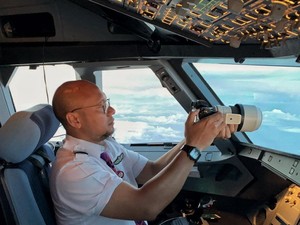 Jadi Pilot Sejak 1997, Pria Ini Sekarang Sibuk Jualan Mie Ayam