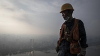 Pembangunan gedung pencakar langit ini pun ditargetkan dapat rampung pada akhir tahun depan. Getty Images/Stringer.