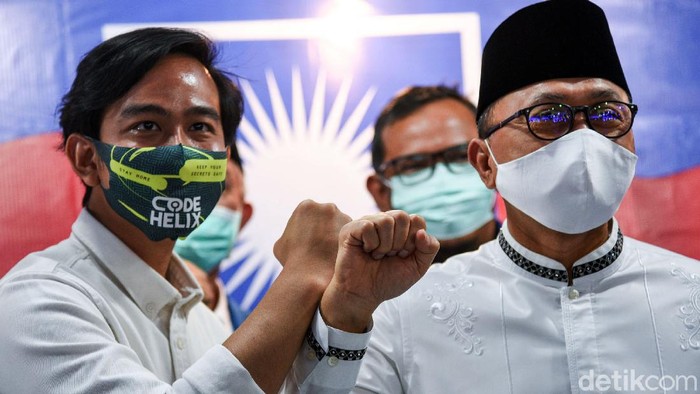 Setelah Golkar, Giliran PAN Dukung Gibran di Pilwalkot Solo Gibran Rakabuming Raka mendatangi kantor DPP PAN di Jakarta. Kedatangannya untuk menerima SK dukungan dari PAN untuk Pilwalkot Solo 2020.