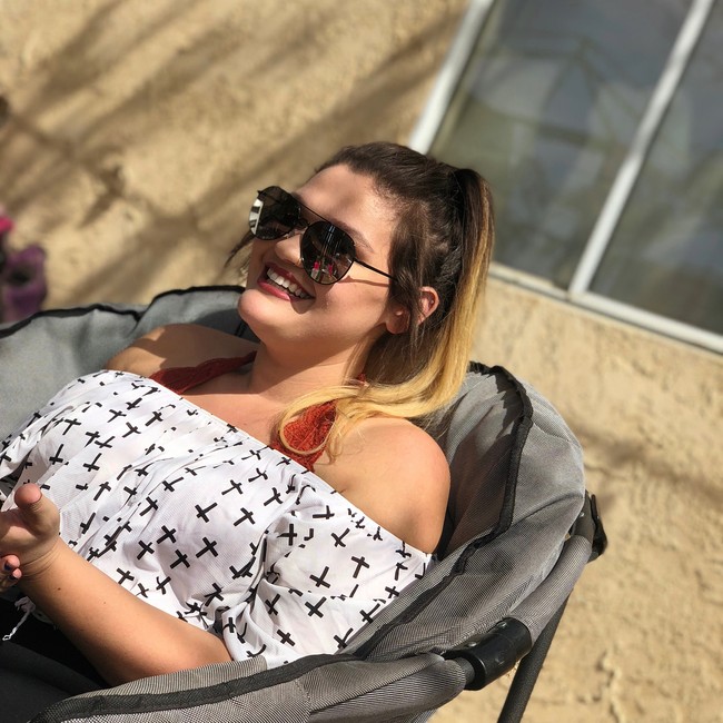 Operasi tersebut menyelamatkanku. Aku kini jadi orang yang bisa bersosialisasi dan merasa sangat sehat. Aku mengganti gaya hidupku dan berjanji pada diriku untuk komitmen, ungkap wanita asal California, AS itu.  Foto: Instagram