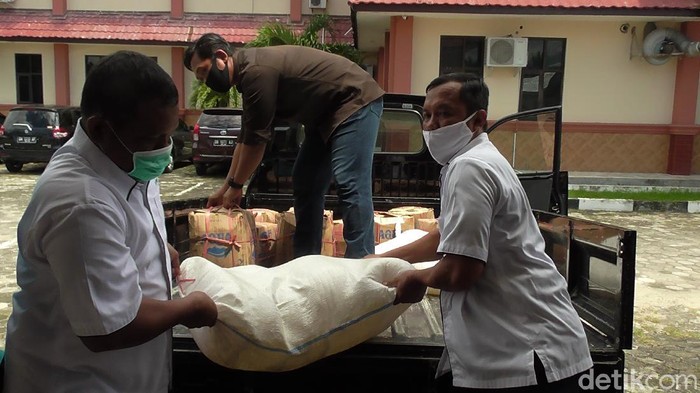 BPOM sita 5,3 ton miras cap tikus di Gorontalo