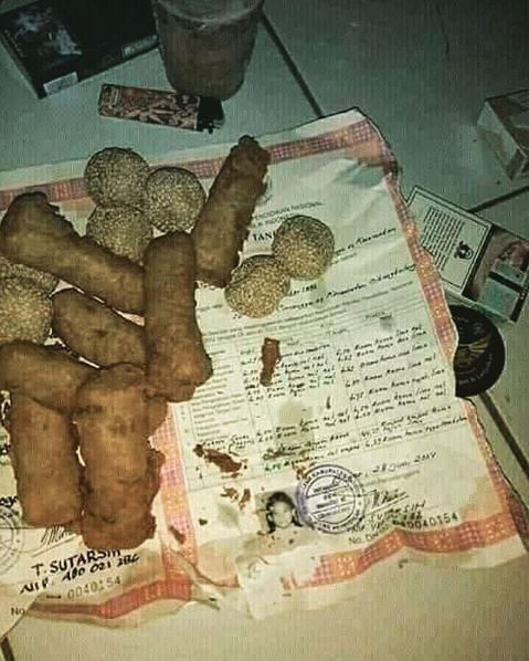 Bungkus makanan yang bikin salah fokus