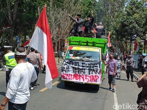 5 Bulan Tak Pentas, Ratusan Pekerja Seni Demo di DPRD Kabupaten Malang