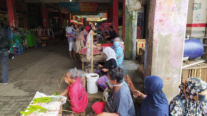 Emak-emak pedagang pasar Wage stress gara-gara Corona