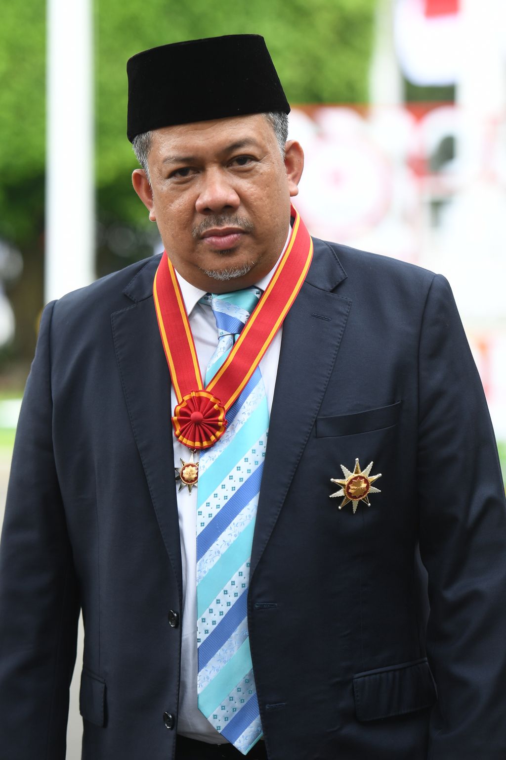 Wakil Ketua DPR periode 2014-2019 Fahri Hamzah berjalan usai mengikuti Upacara Penganugerahan Tanda Kehormatan di Kompleks Istana Kepresidenan, Jakarta, Kamis (13/8/2020). Negara menganugerahkan Tanda Kehormatan Bintang Mahaputera Nararya kepada Fahri Hamzah yang disematkan oleh Presiden Joko Widodo. ANTARA FOTO/Hafidz Mubarak A/wsj.