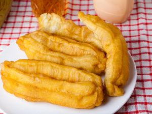 4 Rekomendasi Cakwe-Roti Goreng Endulita di Surabaya, Wajib Dicoba