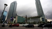 Badan Meteorologi, Klimatologi, dan Geofisika (BMKG) pun diketahui memprediksi cuaca mendung menyelimuti seluruh wilayah Jakarta hari ini, Kamis (13/8/2020).