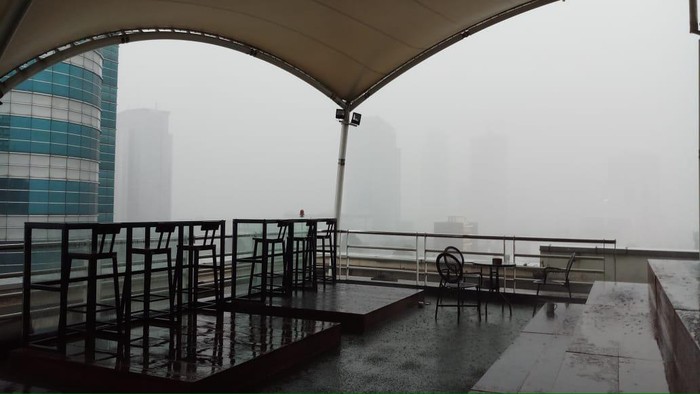 Hujan deras di Jakarta sore ini