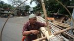 Foto Penjual Pohon Pinang Siap Meriahkan HUT RI